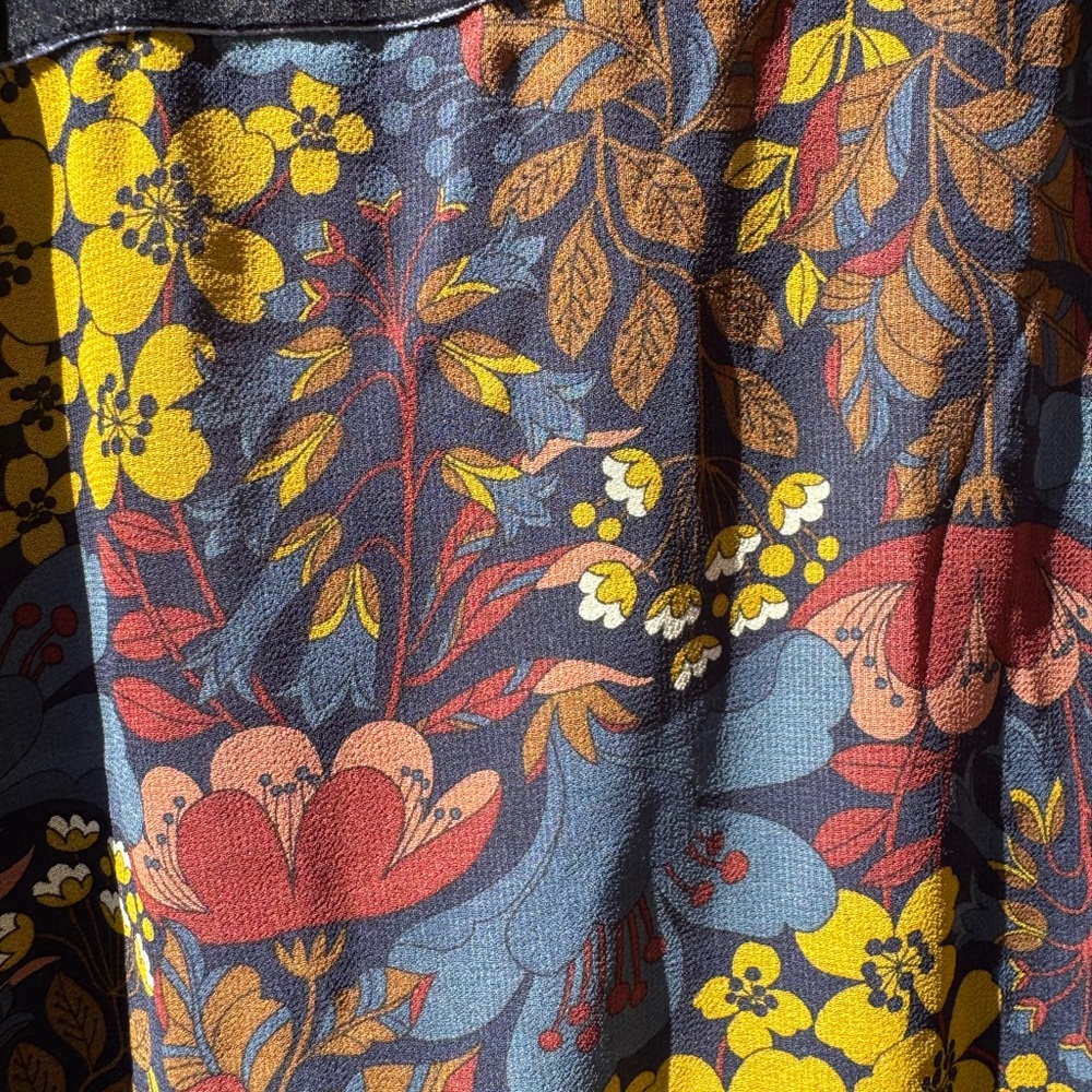 Zara - Floral Patterned Dress with 3/4 Sleeves - Picture 2 of 5